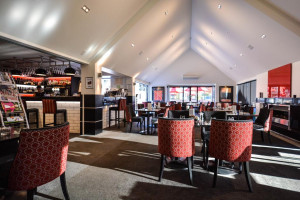  Vacation Hub International | Chateau Marlborough Lobby
