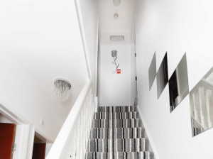  Vacation Hub International | Ruth Apartments Lobby