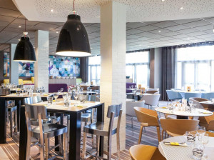  Vacation Hub International | Hôtel Novotel Saint Quentin en Yvelines Lobby