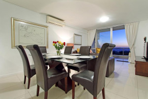  Vacation Hub International | Dolphin Beach H104 Lobby