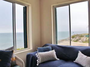  Vacation Hub International | Seafarer Apartment Lobby