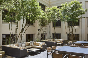  Vacation Hub International | San Francisco Marriott Marquis Lobby