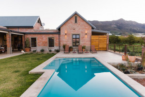  Vacation Hub International | Vineyard Views Country House Lobby