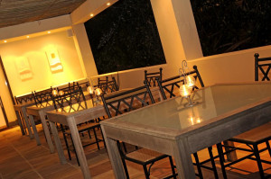  Vacation Hub International | Lodge on the Bay Lobby