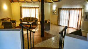 Vacation Hub International | Oppiberg Guest House Lobby