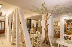  Vacation Hub International | Hotel Sunrise Lobby