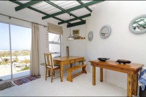  Vacation Hub International | Kleinzee Beach Cottage Lobby