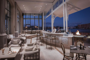  Vacation Hub International | Labourdonnais Waterfront Hotel Lobby