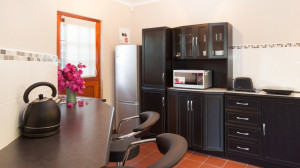  Vacation Hub International | Acacia Guest Cottages Lobby