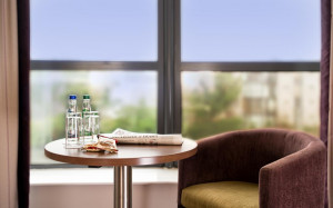  Vacation Hub International | Jurys Inn Glasgow Lobby