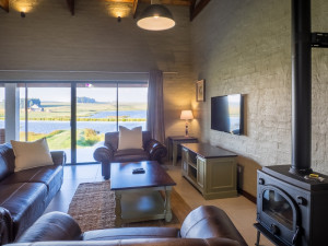  Vacation Hub International | Blue Crane Farm Lobby