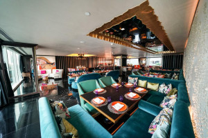  Vacation Hub International | Taj Dubai Lobby