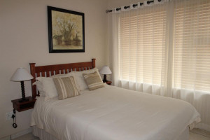  Vacation Hub International | Topanga 50 Lobby
