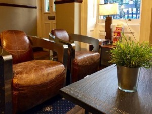  Vacation Hub International | Four Stars Hotel Lobby