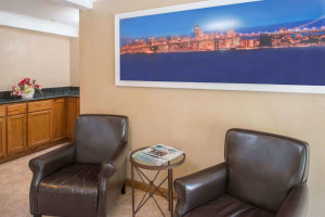  Vacation Hub International | Days Inn by Wyndham San Francisco Downtown/Civic Cntr Area Lobby