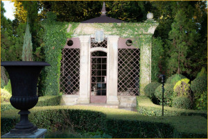  Vacation Hub International | Hidden Grace Lobby