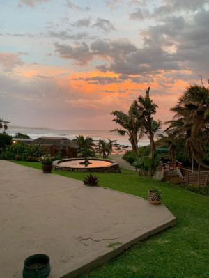  Vacation Hub International | Seagulls Beach Hotel Lobby