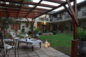  Vacation Hub International | College Lodge Lobby