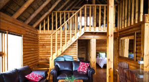  Vacation Hub International | Platbos Cabins Lobby
