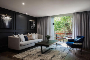  Vacation Hub International | Seven Villa Hotel & Spa Lobby
