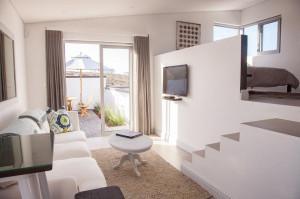  Vacation Hub International | Pelican's View Lobby