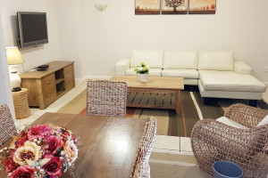  Vacation Hub International | Moda Rossi Lobby