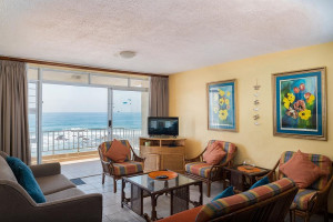  Vacation Hub International | Kenwyn on Sea 305 Lobby