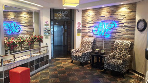  Vacation Hub International | Marlborough Court Beachfront Apartments Lobby
