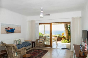  Vacation Hub International | Siesta 9 Lobby