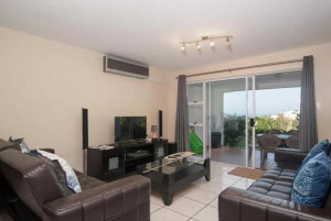  Vacation Hub International | The Beacon 83 Lobby