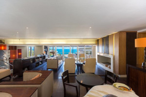  Vacation Hub International | Atlantic House Lobby