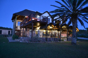  Vacation Hub International | Harmony Game Lodge Lobby