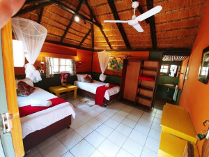  Vacation Hub International | Pumusa Bushcamp Lobby