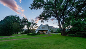  Vacation Hub International | Woodcliffe Country House Lobby