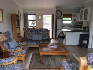  Vacation Hub International | 2 The Mews-Clarens Lobby