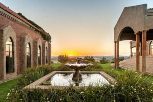  Vacation Hub International | The Feather Hill Boutique Hotel Lobby