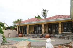  Vacation Hub International | Mi Casa Guest House Lobby