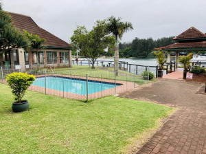 Vacation Hub International | On the Bay Waterfront Villas Lobby