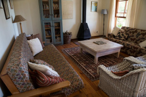  Vacation Hub International | Acacia Cottage Lobby