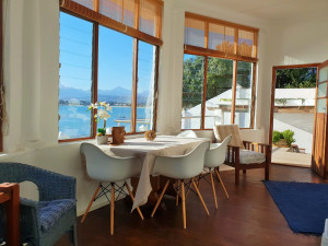  Vacation Hub International | Westbank private beach villa Lobby
