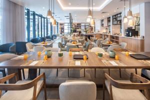  Vacation Hub International | Hilton Garden Inn Durban Umhlanga Arch Lobby