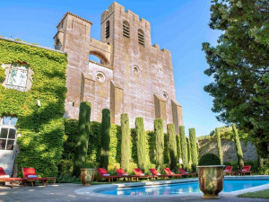  Vacation Hub International | Hôtel de la Cité Carcassonne - MGallery Lobby