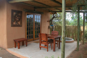  Vacation Hub International | Adama Artistic Chalets- Bushbaby / Nagapie Lobby