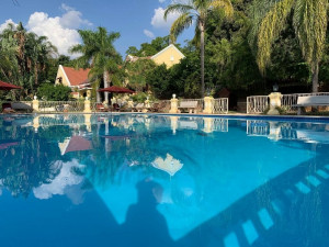  Vacation Hub International | Casta Diva Lobby