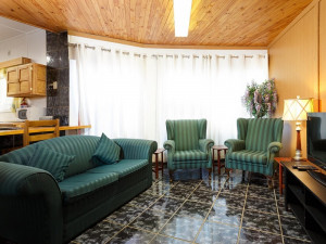  Vacation Hub International | Gariep Dam SunRose Group- Ting Tinkie Lobby