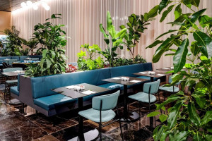  Vacation Hub International | NH Collection Antwerp Centre Lobby