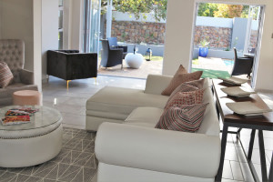  Vacation Hub International | Pamba On 131 Lobby