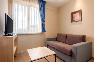  Vacation Hub International | Ramada by Wyndham Istanbul Old City Lobby