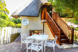  Vacation Hub International | Sibsons House Lobby