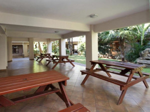  Vacation Hub International | Rustenburg Palm Lodge Lobby